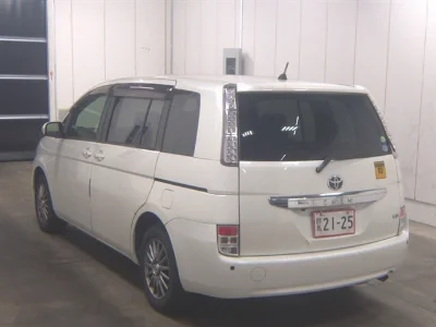 TOYOTA ISIS