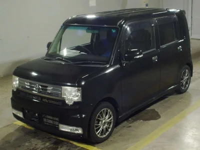 TOYOTA PIXIS SPACE