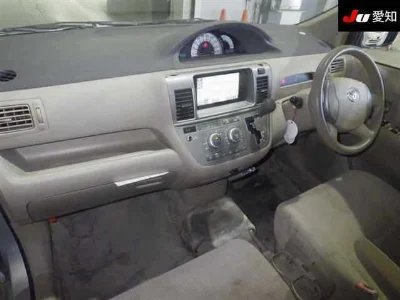 TOYOTA RAUM