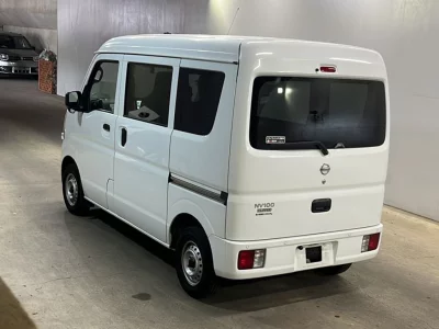 NISSAN CLIPPER VAN