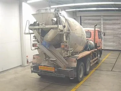NISSAN UD
