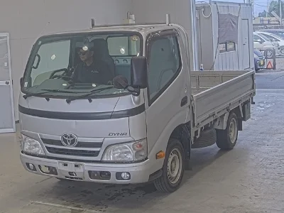 TOYOTA DYNA