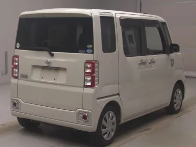 TOYOTA PIXIS MEGA