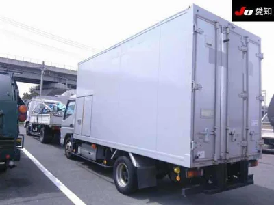 MITSUBISHI CANTER