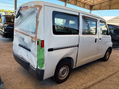TOYOTA LITE ACE VAN