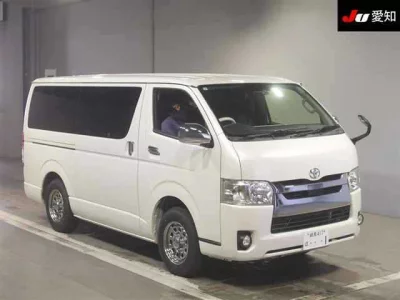 TOYOTA REGIUS VAN
