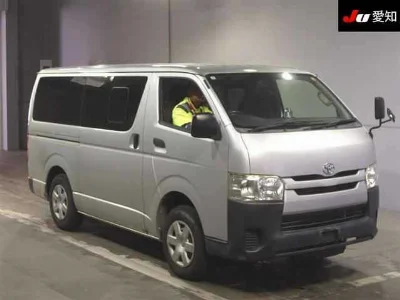 TOYOTA HIACE VAN