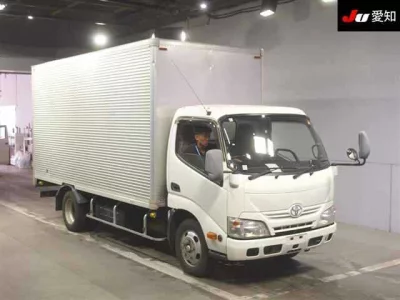 TOYOTA DYNA