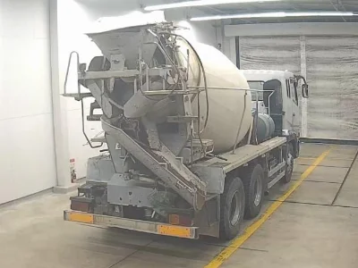 MITSUBISHI FUSO
