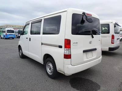 TOYOTA LITE ACE VAN