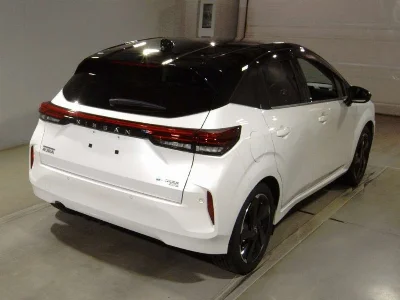 NISSAN AURA