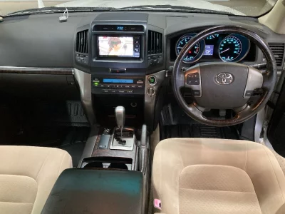 TOYOTA LAND CRUISER