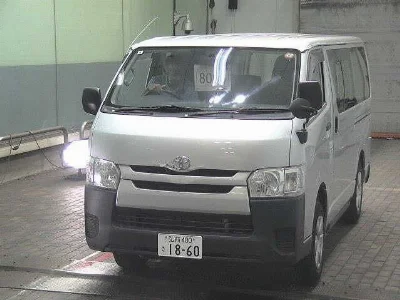 TOYOTA HIACE VAN