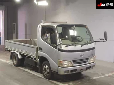 TOYOTA DYNA