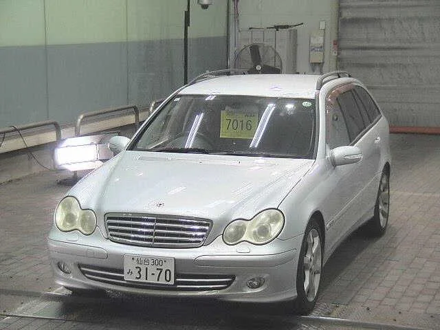 Mercedes-Benz C-Class  с аукциона в Японии