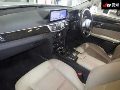 MERCEDES BENZ E CLASS