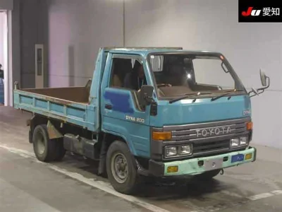 TOYOTA DYNA