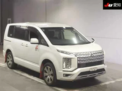 MITSUBISHI DELICA D5