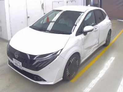 NISSAN AURA