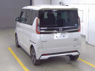 NISSAN ROOX