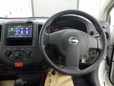 NISSAN AD