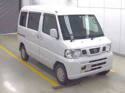 NISSAN CLIPPER VAN