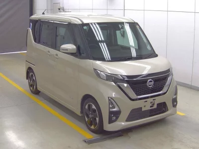 NISSAN ROOX