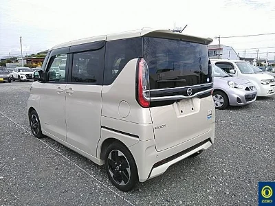 NISSAN ROOX
