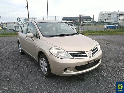 NISSAN TIIDA