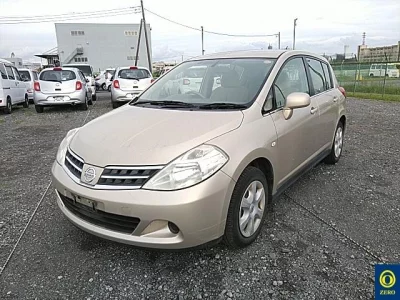 NISSAN TIIDA