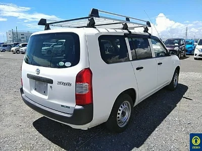 TOYOTA SUCCEED