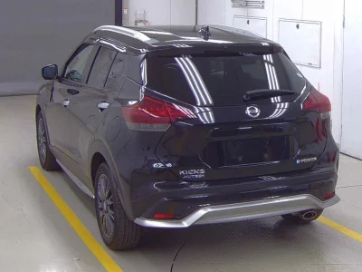 NISSAN KICKS