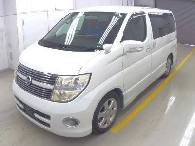 NISSAN ELGRAND