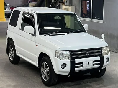 MITSUBISHI PAJERO MINI
