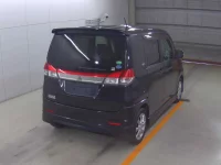 Цена авто Mitsubishi  с аукционов Японии, номер кузова MB15S, пробег 84 000, оценка 8