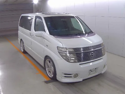 NISSAN ELGRAND