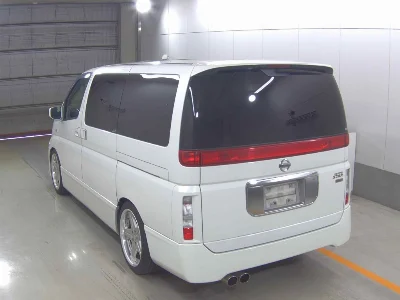 NISSAN ELGRAND
