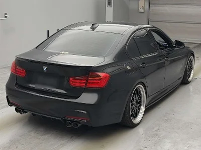 BMW 3 SERIES
