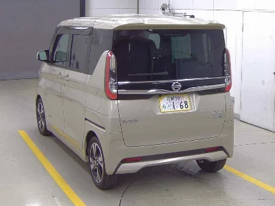 NISSAN ROOX