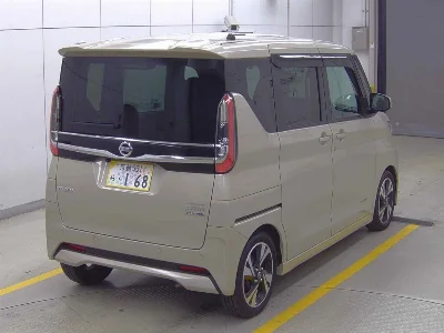 NISSAN ROOX