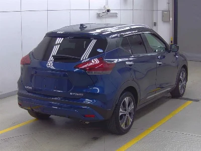 NISSAN KICKS