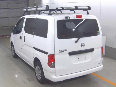 NISSAN NV200