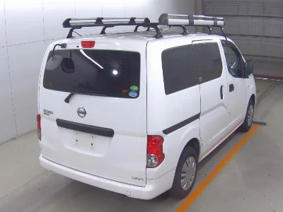 NISSAN NV200
