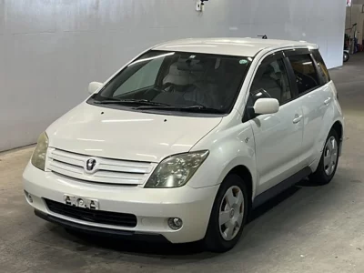 TOYOTA IST