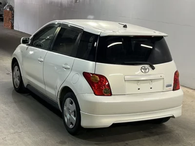 TOYOTA IST