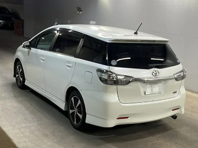 TOYOTA WISH
