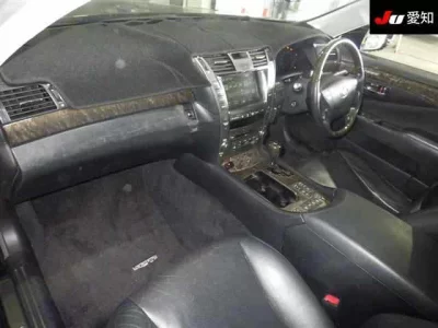 Lexus LS600hL