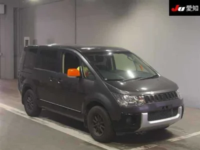 MITSUBISHI DELICA D5