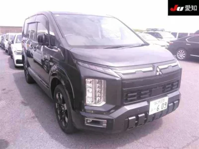 Mitsubishi DELICA D5
