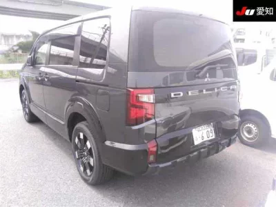 Mitsubishi DELICA D5